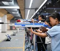 爱游戏官网-射击巡回赛上演强强对话，河套貔貅队鏖战塞北灰熊队，多点开花奏效；中场绞杀压制对手的简单介绍